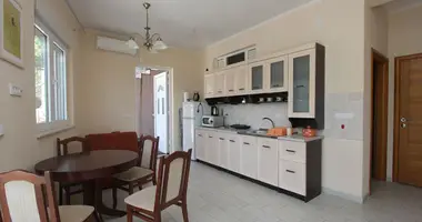 Квартира 2 спальни в Тиват, Черногория
