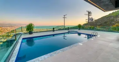 Villa 4 chambres dans Muratpasa, Turquie