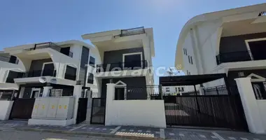 Villa 4 bedrooms in Serik, Turkey