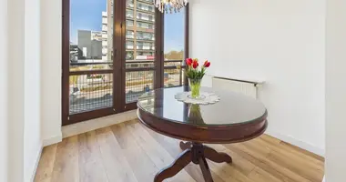 4 bedroom apartment in Warsaw, Poland