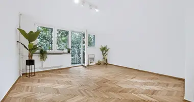 Wohnung 3 zimmer in Warschau, Polen