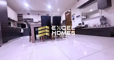 Квартира 3 спальни в Зуррик, Мальта