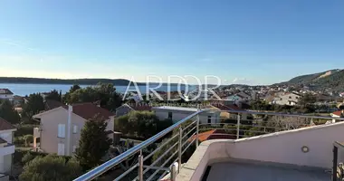 Appartement 4 chambres dans Barbat, Croatie