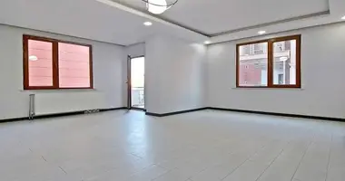 Mieszkanie 3 pokoi w Beylikduzu, Turcja