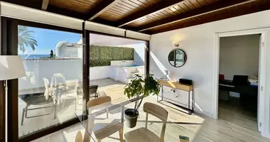 2 bedroom apartment in Estepona, Spain