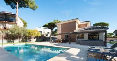 Villa en Castelldefels, Španjolska