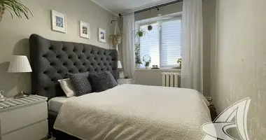 Apartamento 4 habitaciones en Muchaviecki sielski Saviet, Belarús