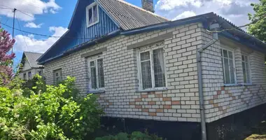 Casa en Papiarnianski sielski Saviet, Belarús