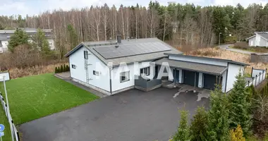 6 bedroom house in Raisio, Finland