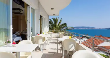 House 18 bedrooms in Grad Trogir, Croatia