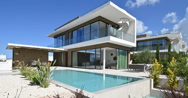 Haus 7 Schlafzimmer in Peyia, Zypern