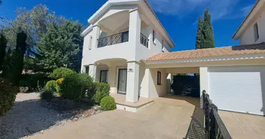 Mieszkanie 3 pokoi w Kouklia, Cypr