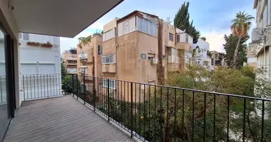 Квартира 3 комнаты в Тель-Авив, Израиль