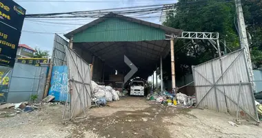 Land in Sangkat Chrang Chamreh Pir, Cambodia