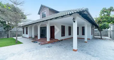 Вилла 4 комнаты в Sangkat Kouk Khleang, Камбоджа