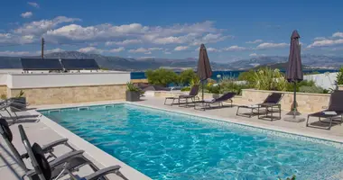 Villa in Trau, Kroatien