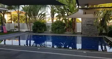 Maison 5 chambres dans Kokkinotrimithia, Chypre