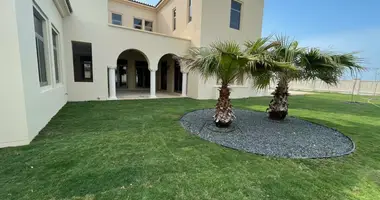 Villa 5 bedrooms in Abu Dhabi, United Arab Emirates