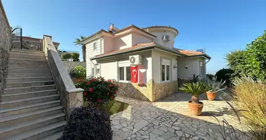 Casa 4 habitaciones en Kargicak, Turquía
