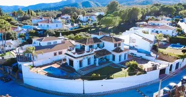 Haus 4 Schlafzimmer in Malaga, Spanien