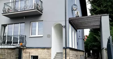 9 room house in Smolice, Poland