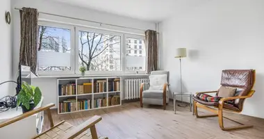 Квартира 3 комнаты в Варшава, Польша