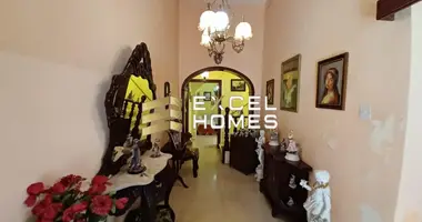 Reihenhaus in Qormi, Malta