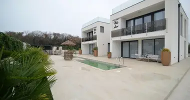 Duplex 6 bedrooms in Varvari, Croatia