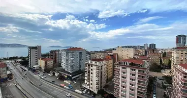 Mieszkanie 4 pokoi w 84, Turcja