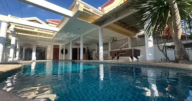 Casa 7 habitaciones en Pattaya City, Tailandia