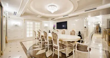 Дом 10 комнат в Рига, Латвия