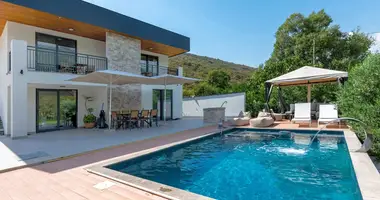 Casa 9 habitaciones en Kovaci, Montenegro