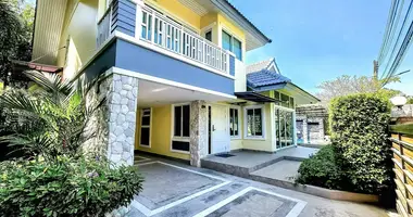 Haus 3 Schlafzimmer in Takhian Tia, Thailand