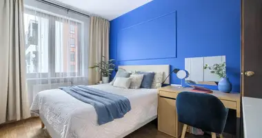 Mieszkanie 3 pokoi w Warszawa, Polska