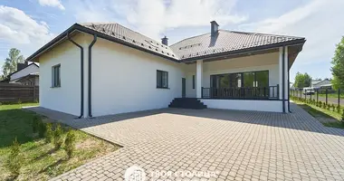 5 room house in Kalodziscanski sielski Saviet, Belarus