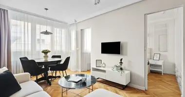 Квартира 2 комнаты в Варшава, Польша