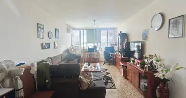 3 room apartment in Rishon LeZion, Israel