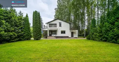 Maison dans Skirgiskes, Lituanie