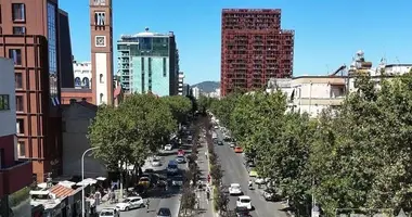 Gewerbefläche 243 m² in Tirana, Albanien