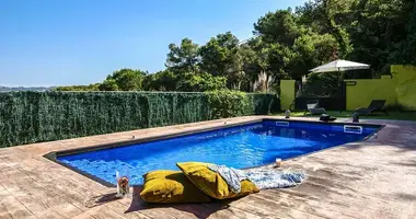 Villa 4 bedrooms in Blanes, Spain