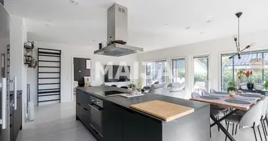 Casa 4 habitaciones en Jarvenpaa, Finlandia