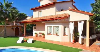 Villa 4 bedrooms in lAlfas del Pi, Spain
