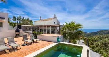 7 bedroom house in Spain
