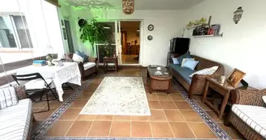 3 bedroom apartment in Estepona, Spain