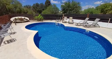 Bungalow de 3 dormitorios en Timi, Chipre