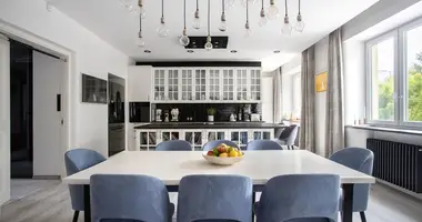 Квартира 4 комнаты в Варшава, Польша