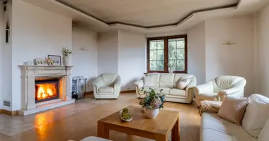 5 room house in Lomianki Dolne, Poland