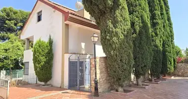 4 bedroom house in Benalmadena, Spain