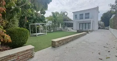 5 bedroom house in Pentakomo, Cyprus