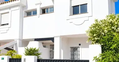 3 bedroom house in San Pedro Alcantara, Spain